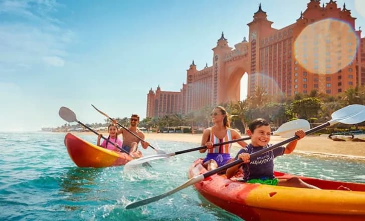 Kayak in Dubai The Palm - Image 1